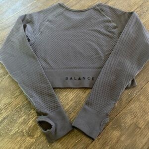 Balance Athletica Compression Cropped Top Sz Medium Thumbholes Gray In EUC